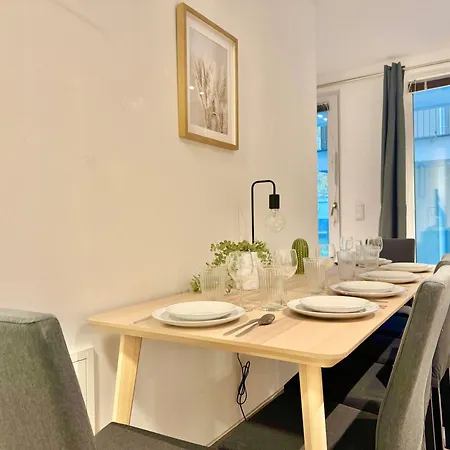 Stylish Modern With Patio Near Vienna Apartment